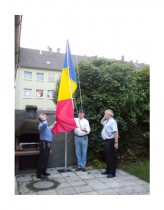 In Anlehnung an die Tradition ...